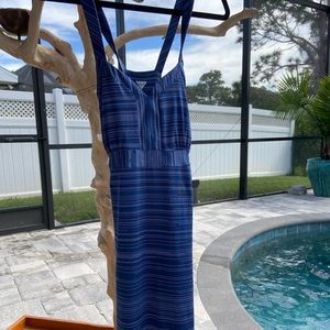 Columbia Omni wick dress medium